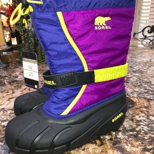 Sorel purple yellow new size 5 winter boots